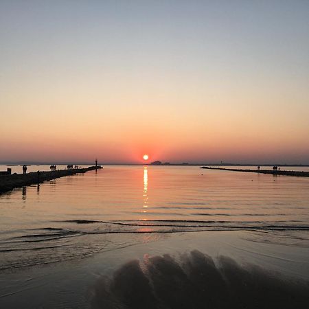 Roses Confort Beach Ev Milleni Экстерьер фото