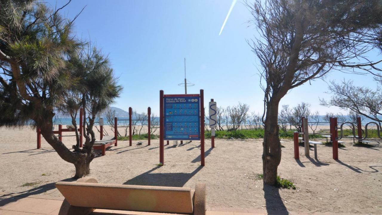 Roses Confort Beach Ev Milleni Экстерьер фото