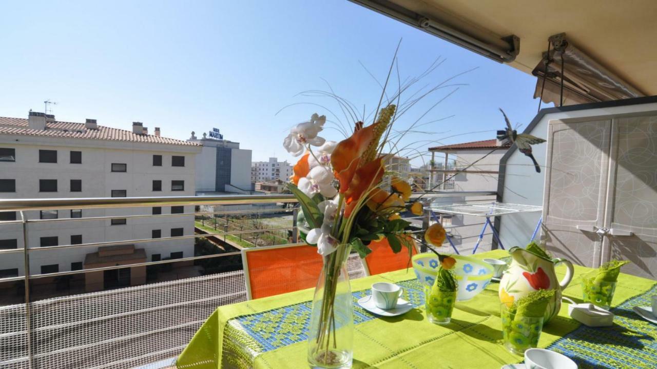 Roses Confort Beach Ev Milleni Экстерьер фото