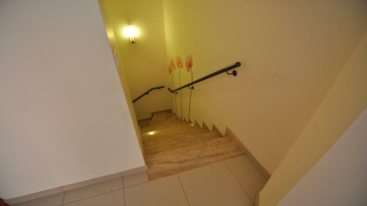 Roses Confort Beach Ev Milleni Экстерьер фото