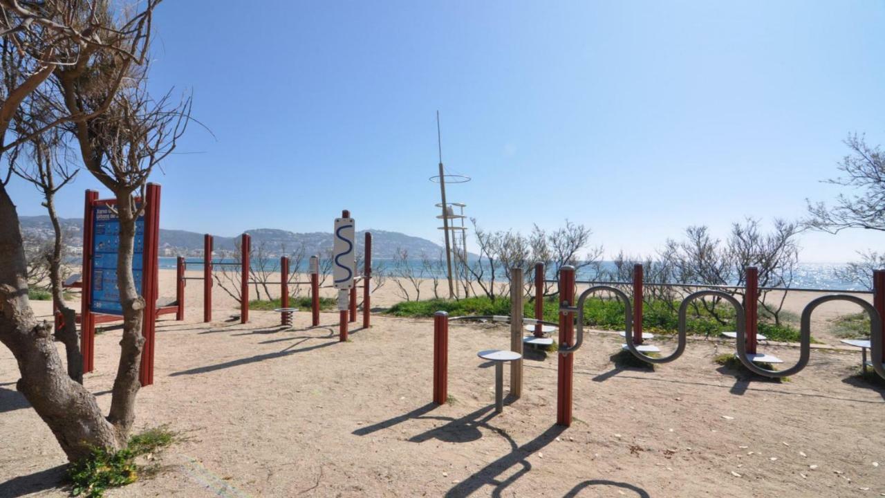 Roses Confort Beach Ev Milleni Экстерьер фото