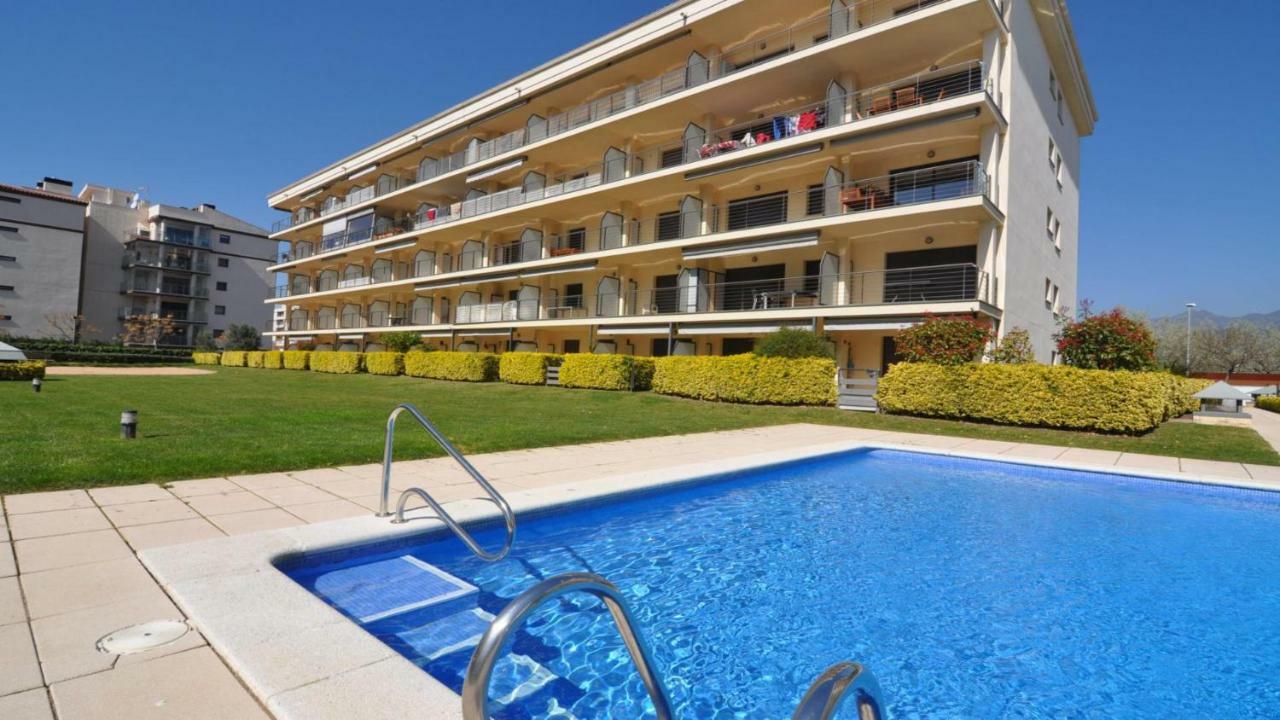 Roses Confort Beach Ev Milleni Экстерьер фото
