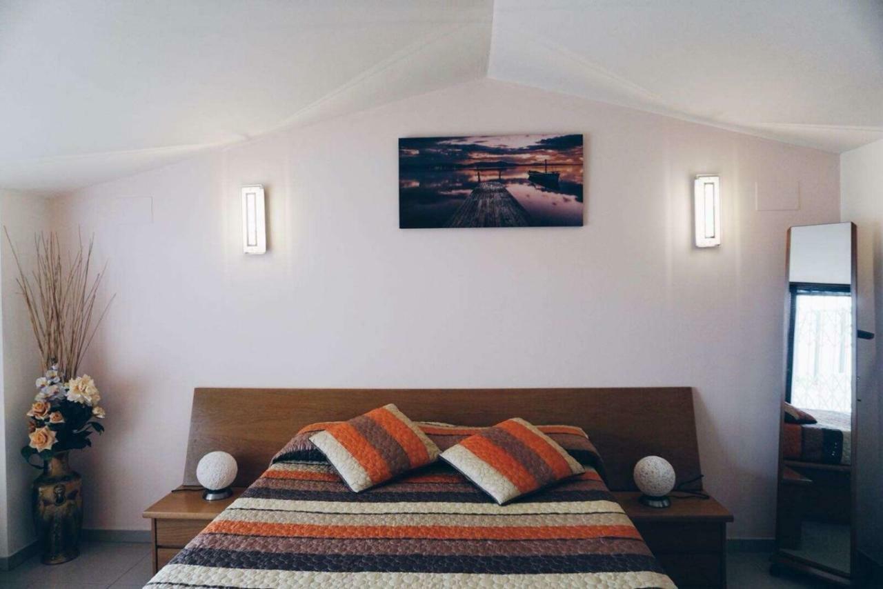 Roses Confort Beach Ev Milleni Экстерьер фото